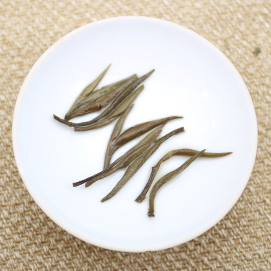 白毫银针350克/饼